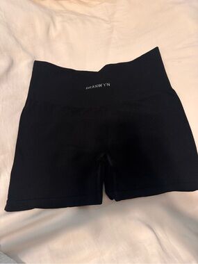 Branwyn Women's Black High-Rise Bike Shorts